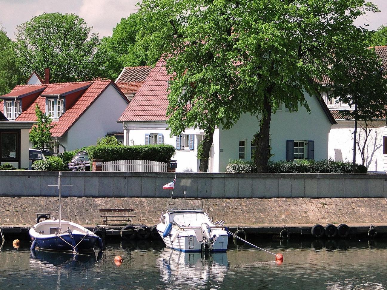 Auster, Direkt Am Alten Strom Rostock Kültér fotó